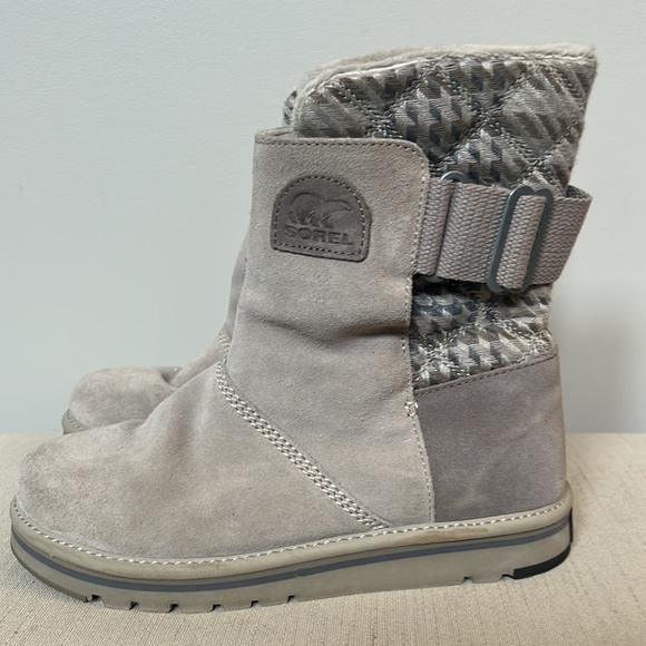Sorel Shoes - Sorel Newbie snow boot.  Size 8 I ACCEPT ANY REASONABLE OFFERS